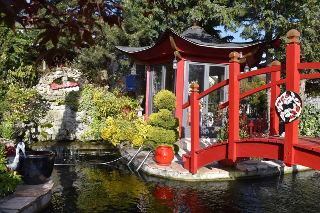 Gite Au Printemps Japonais, Petit Train De La Mure, Parc Des Ecrins Pierre-Chatel Eksteriør billede