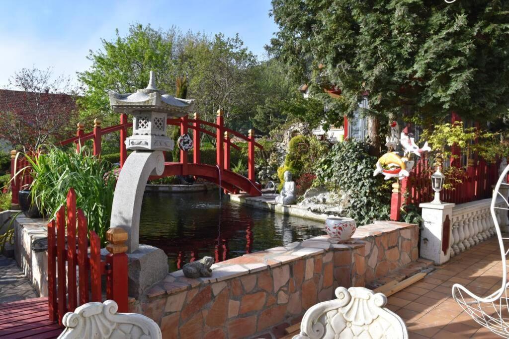 Gite Au Printemps Japonais, Petit Train De La Mure, Parc Des Ecrins Pierre-Chatel Eksteriør billede