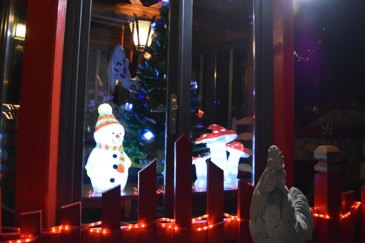 Gite Au Printemps Japonais, Petit Train De La Mure, Parc Des Ecrins Pierre-Chatel Eksteriør billede
