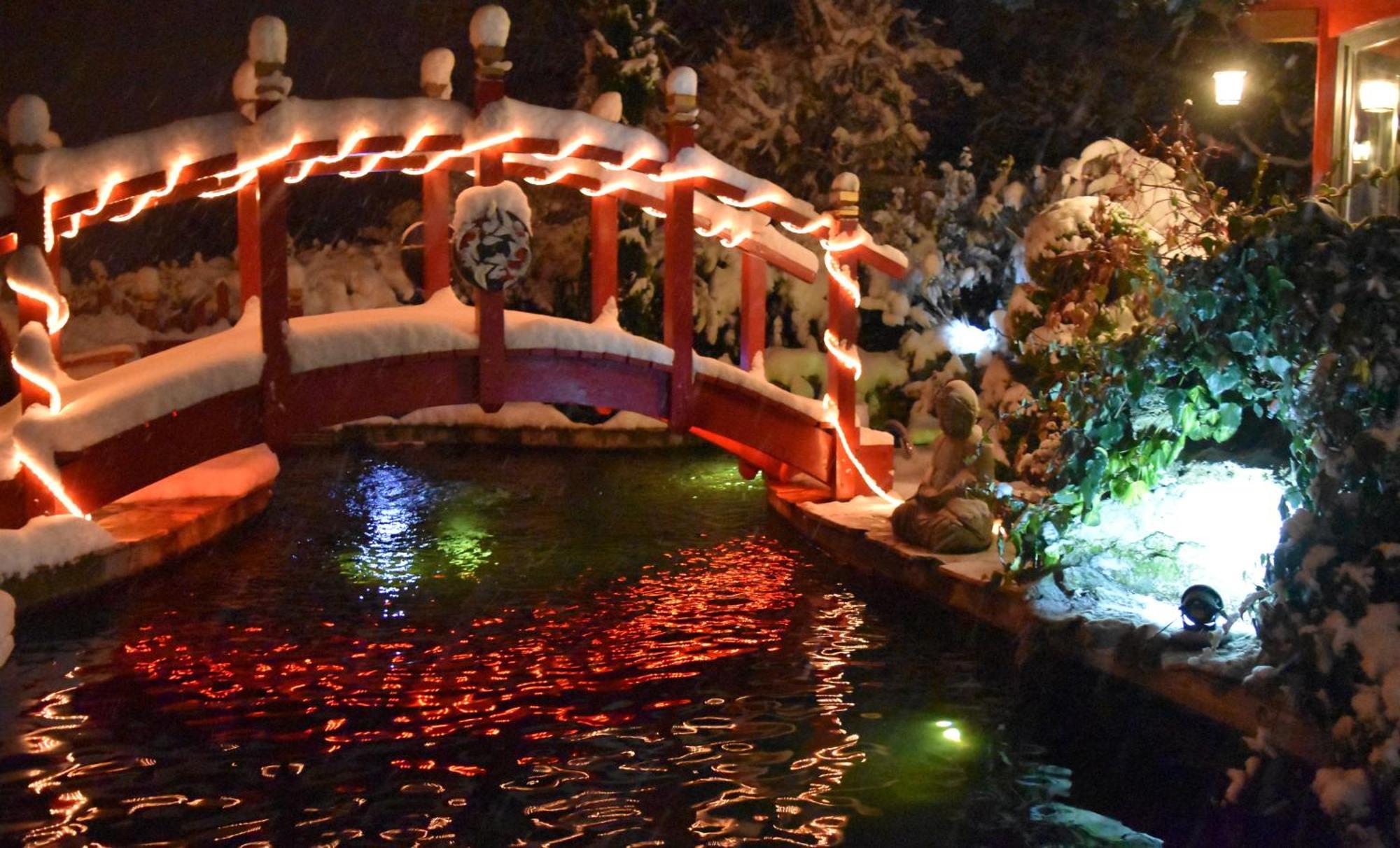 Gite Au Printemps Japonais, Petit Train De La Mure, Parc Des Ecrins Pierre-Chatel Eksteriør billede
